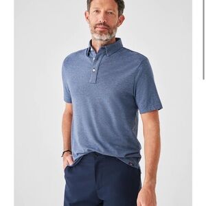 Faherty sz L Navy Textured Knit Top